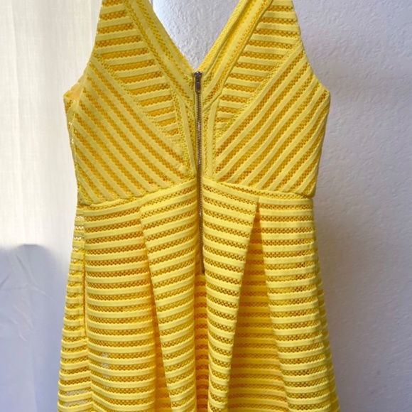 Elegant minidress “used once” - Picture 3 of 6